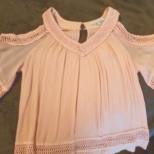 Heartloom shoulder peep top